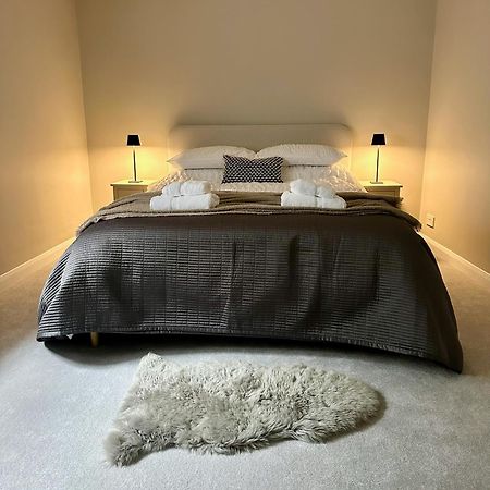 Castle View Apartments - The Hideout Κένταλ Εξωτερικό φωτογραφία