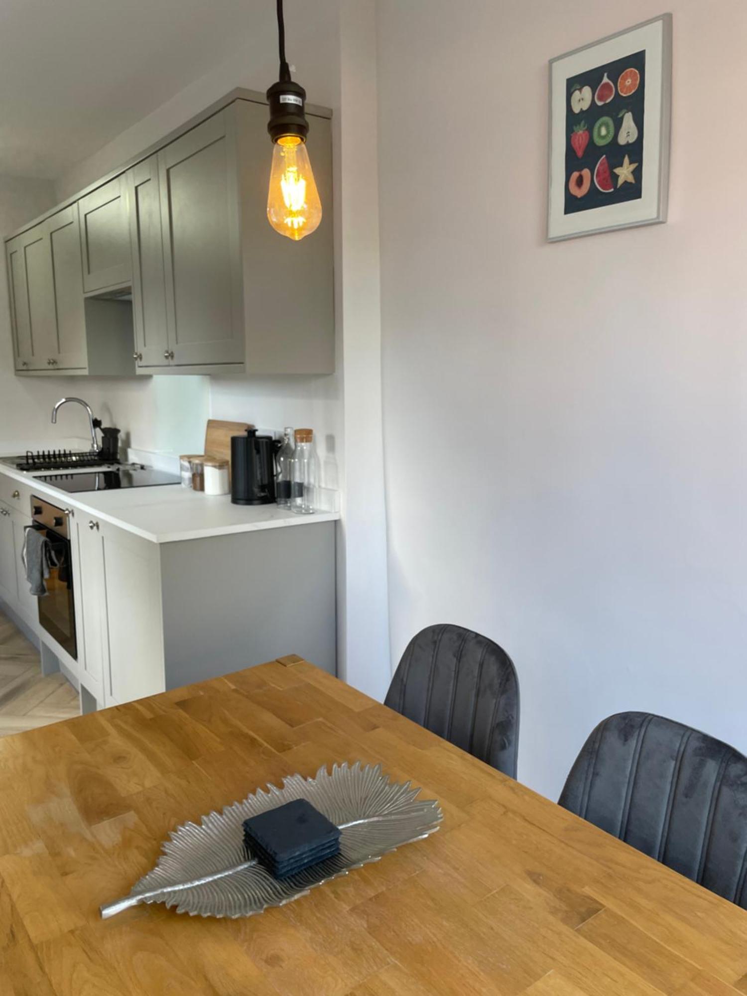 Castle View Apartments - The Hideout Κένταλ Εξωτερικό φωτογραφία