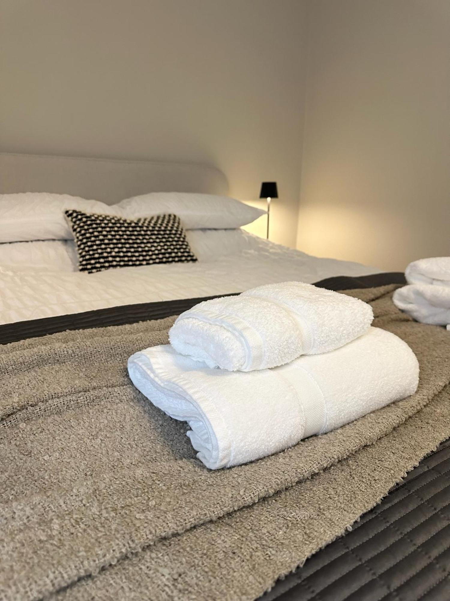 Castle View Apartments - The Hideout Κένταλ Εξωτερικό φωτογραφία